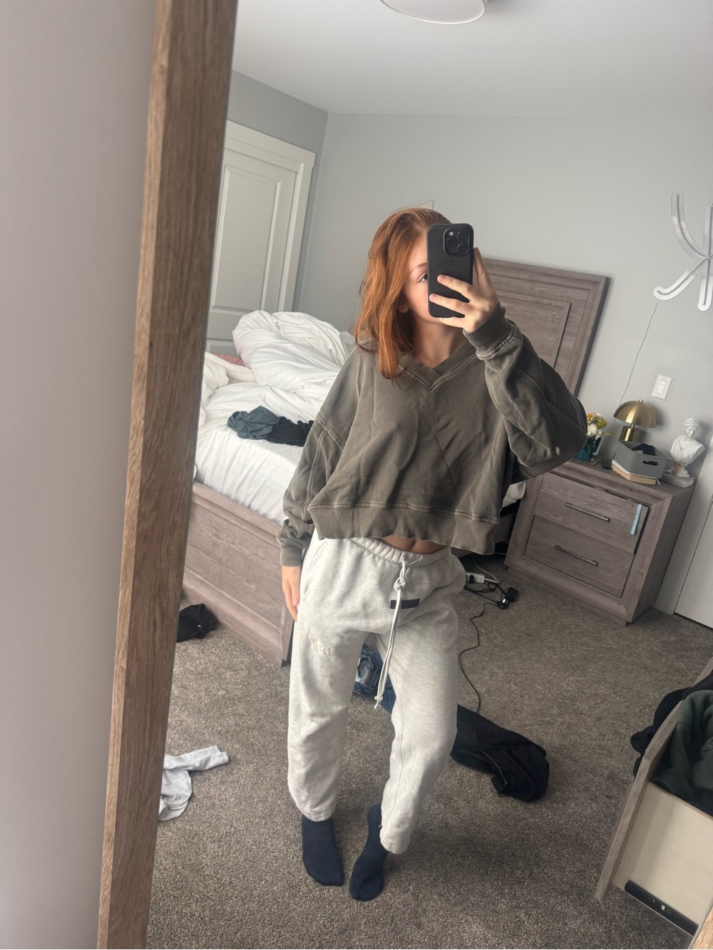 Relaxed Cropped V-Neck Sweater in Olive Green